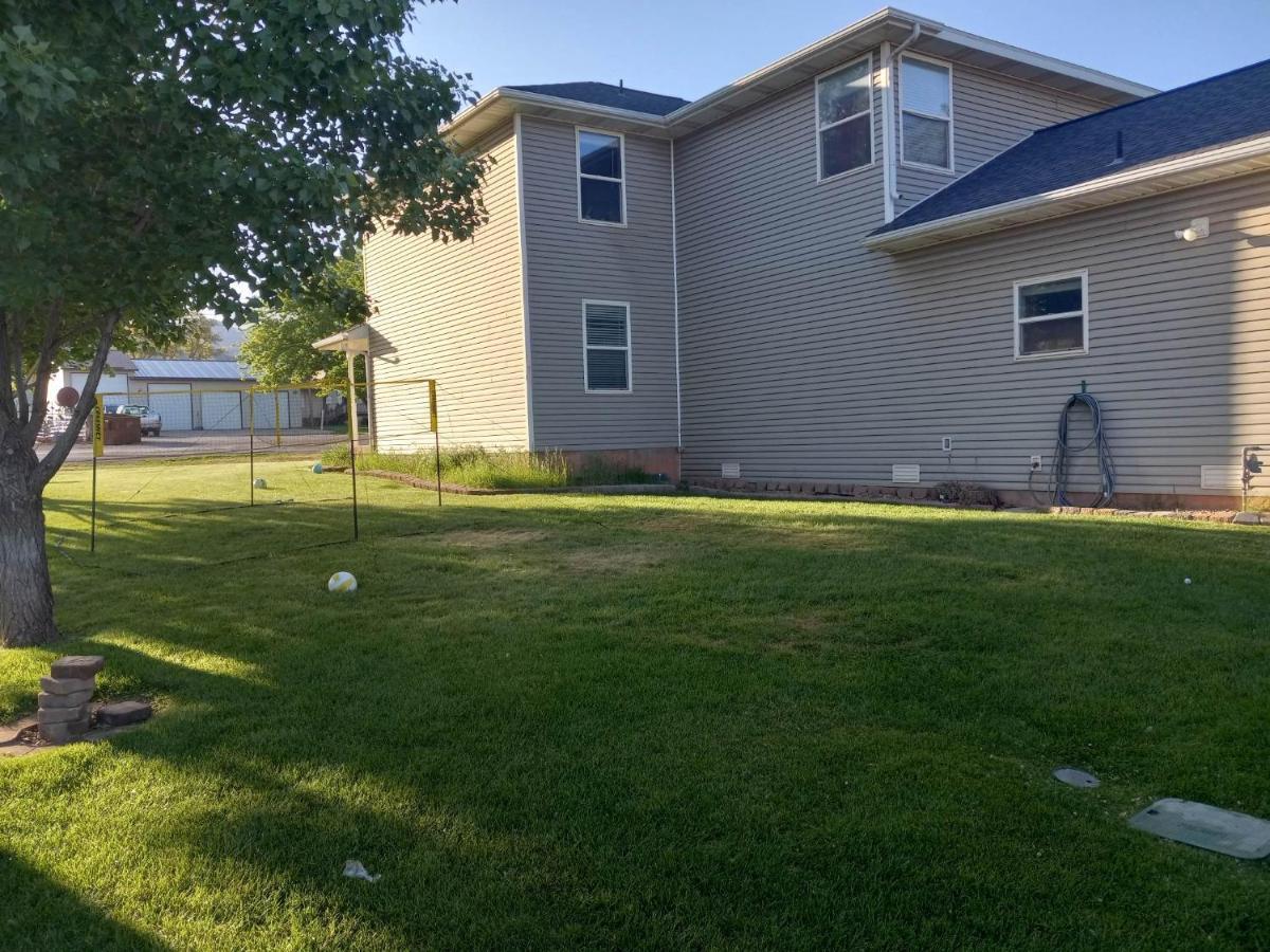Red Creek Inn And Farm Parowan Экстерьер фото